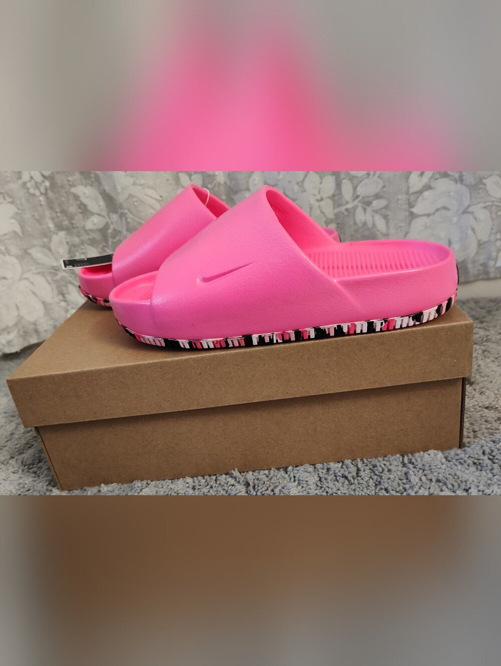 Women's Nike A'Ja A'One Calm Slides Size 6 Hyper Pink